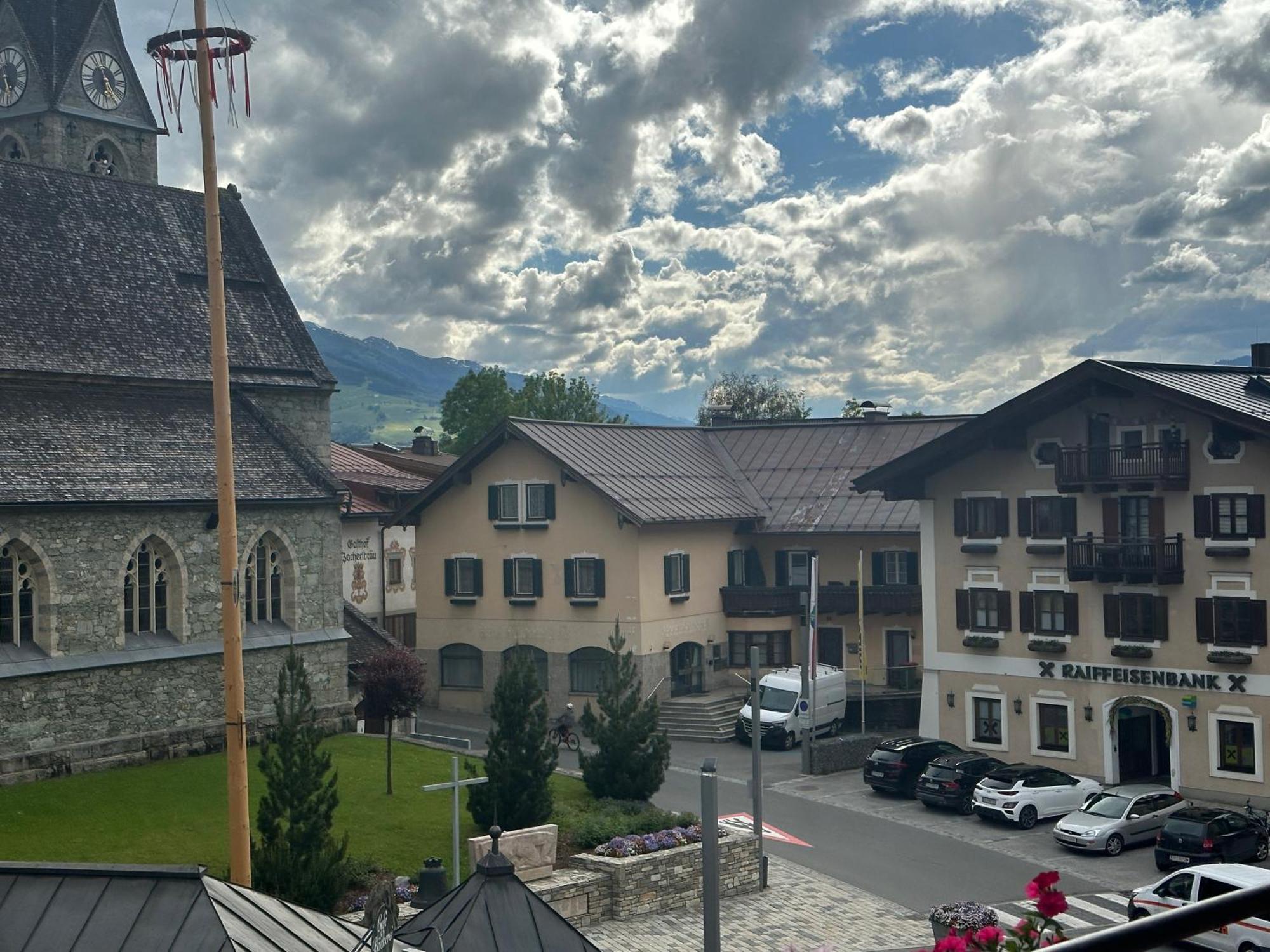 フッシュ・アン・デア・グロースグロックナーシュトラーセ Haus Maria Bed & Breakfast エクステリア 写真
