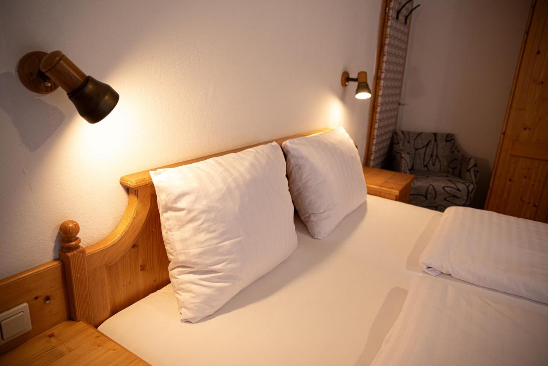 フッシュ・アン・デア・グロースグロックナーシュトラーセ Haus Maria Bed & Breakfast エクステリア 写真