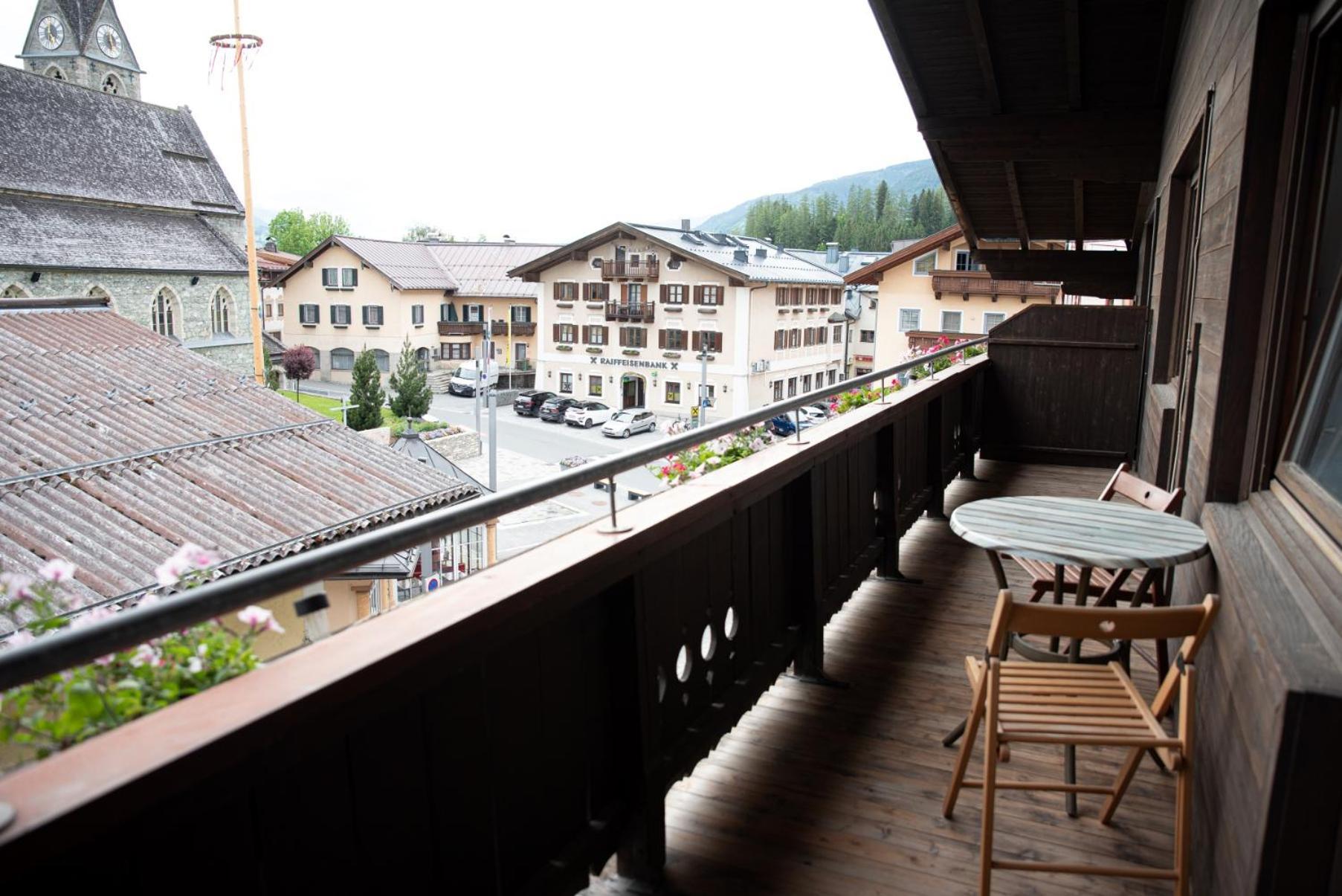 フッシュ・アン・デア・グロースグロックナーシュトラーセ Haus Maria Bed & Breakfast エクステリア 写真