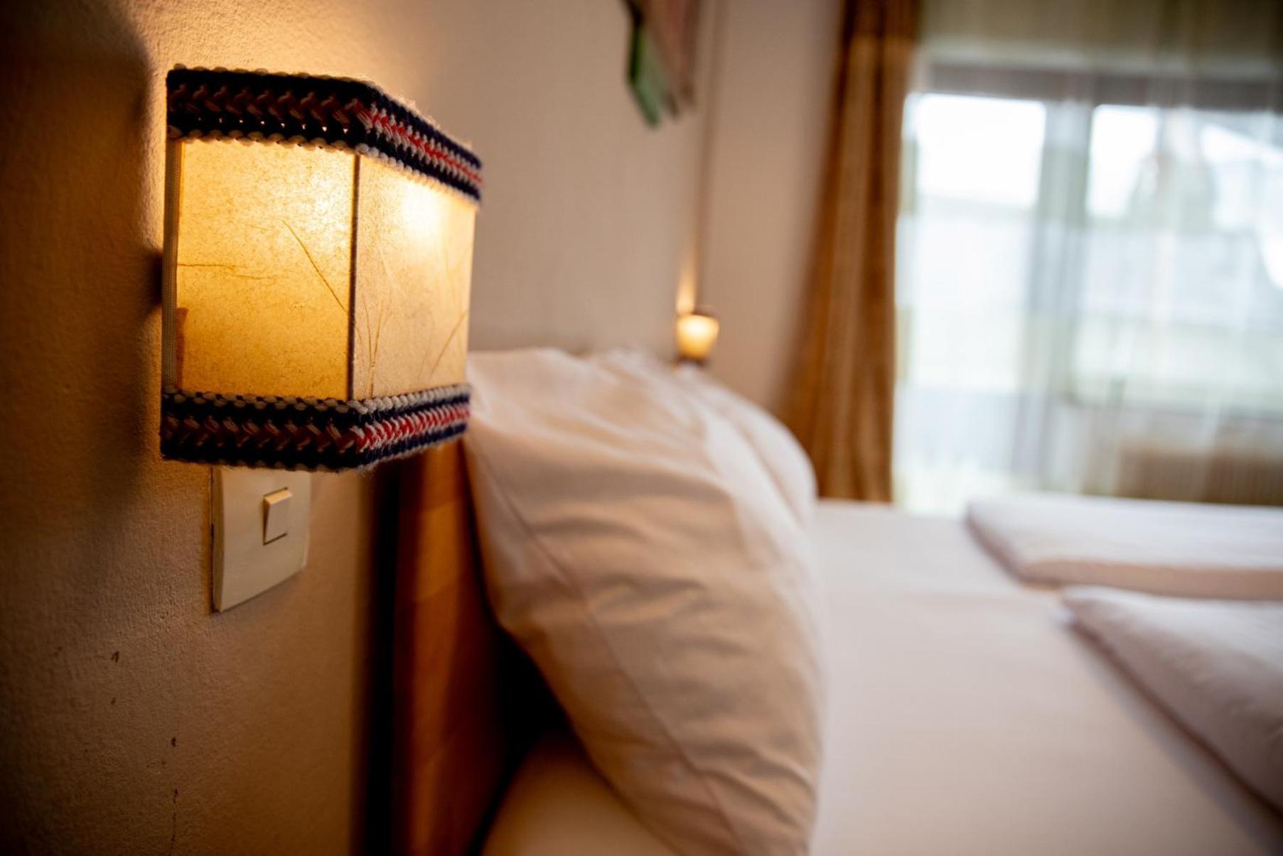 フッシュ・アン・デア・グロースグロックナーシュトラーセ Haus Maria Bed & Breakfast エクステリア 写真