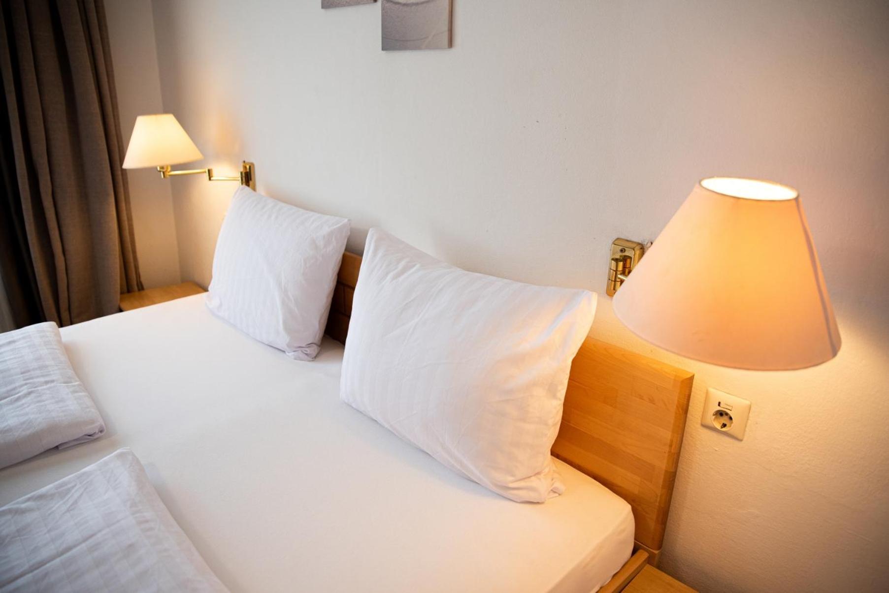 フッシュ・アン・デア・グロースグロックナーシュトラーセ Haus Maria Bed & Breakfast エクステリア 写真