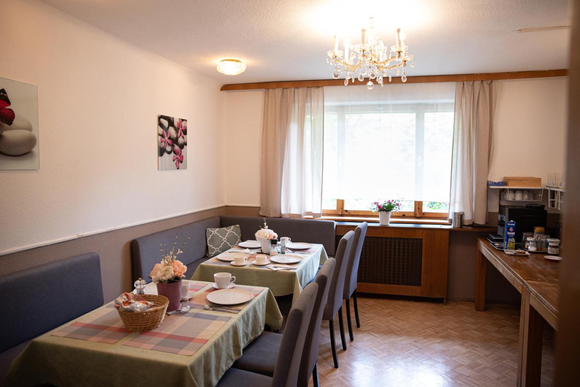 フッシュ・アン・デア・グロースグロックナーシュトラーセ Haus Maria Bed & Breakfast エクステリア 写真